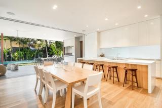 Lady Luxe - Beautiful spacious pet friendly home near the ocean - 8