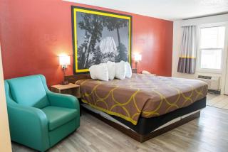 Super 8 by Wyndham Newcastle - 1