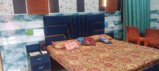 Kanha ji Divine dham 89799Vrindavan12972, free pick up also taxi and Activa rent - Mathura - 0