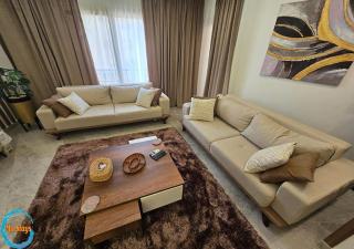 Elite VIP Home in a Trendy Cairo Spot - 4