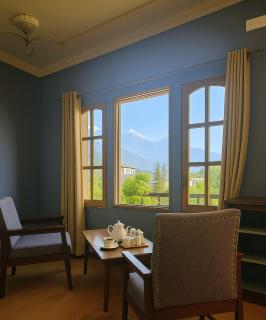 Noor-e-Zabarwan Luxe Retreat - Srinagar - 2