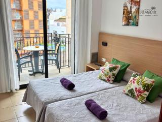 Sakura Suite - Modern Apartment with Parking & Swimming Pool - Lloret de Mar - 4