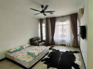 Puteri Elaisha Homestay - Batu Arang - 3