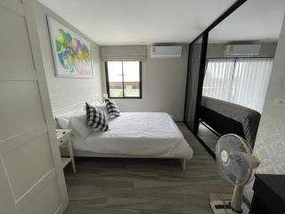 Cosy 1-Bedroom Apartment Near Naiyang Beach - 4