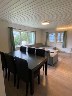 Stylish 2BR Stay in the Heart of Tromso - Tromsø - 8