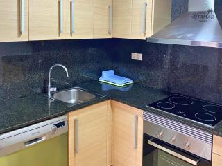 Yasumi Suite - 4p Modern Apartment with Parking & Swimming Pool - 5