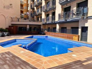 Yasumi Suite - 4p Modern Apartment with Parking & Swimming Pool - 0