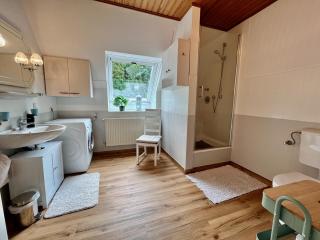 Große Ferienwohnung "Idyll" mit Sauna in Alleinlage - Berge - 9