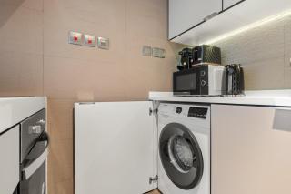 FIRST CLASS 1BR Luxury Meets Simplicity - 5