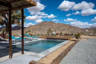 Owl & Hare Pool Spa PB bocce Sauna Cold Plunge bbq - Joshua Tree - 8