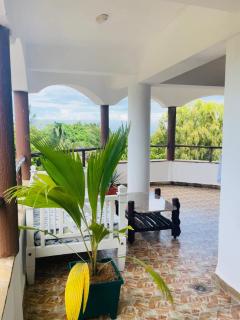 Solaris - Pool Side, Remote Work Friendly - 1