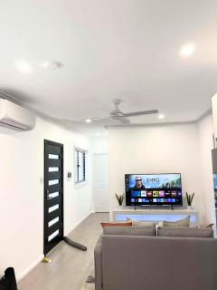 2 Bedrooms Minimalist Home in Moss Vale - 8