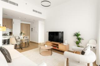 FIRST CLASS 1BR Modern with Tranquil Touch - Dubai - 3