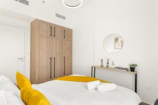 FIRST CLASS 1BR Modern with Tranquil Touch - Dubai - 7