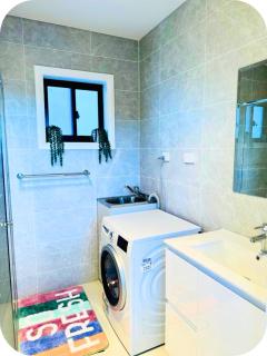 2 Bedrooms Minimalist Home in Moss Vale - 2