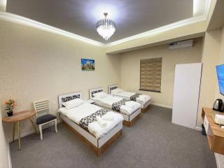 Hotel Bekh - 0