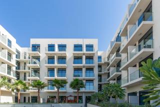 Chic Studio in Prime JVC Spot - Holiday Boulevard - 4