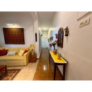 African Sojourn 1 bed 2 bath Spacious Prkg Dominos 2 - 5