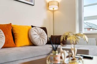 Dote Haven Stylish 2 Bed Apartment - Free Parking and Free High Speed WIFI - 3