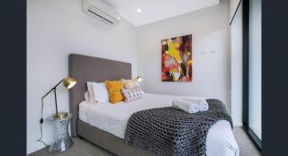 Bright CBD 2 bedroom resort-style escape - Brisbane - 5