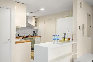 FIRST CLASS 3BR Sea View Near JBR Beach - 6