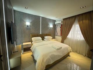 Luxurious two bedroom apartment in VI with pool - Lagos - 1