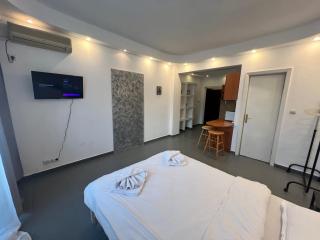 Calderon Cozy Stay Balcony - 9