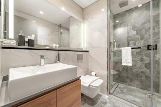 FIRST CLASS 2BR Pool View and near Dubai Mall - 7