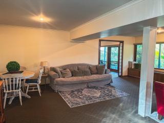 Beachview Bungalow Warrnambool - 3
