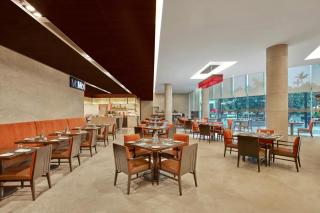 Courtyard by Marriott Kochi Airport - Nedumbassery - 9