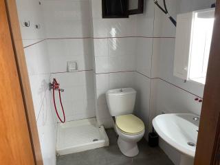 Central Charming Apartment in Paralia Ofriniou, 50m from the Beach, Free Parking, Wi-Fi, Pet-Friendly, AC - Ofrínion - 3