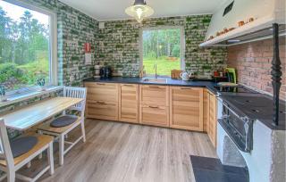 Stunning Home In Sjötofta With Sauna - 6