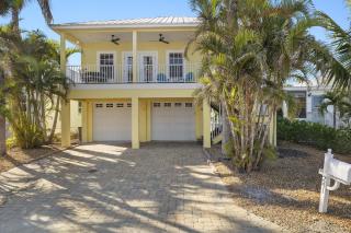 241 Oasis Pearl- 3BR Pool Home! home - 6