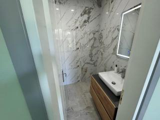 Hilltop Villa - 4