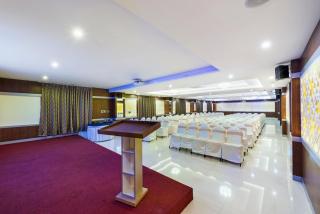 T S Royal Grand Hotel - 1