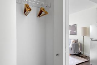 Gold Coast 1BR w Doorman Gym 2 blocks to L CHI-549 - 8