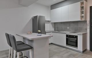 New, Modern & Cozy Apartment - Free Parking - 2