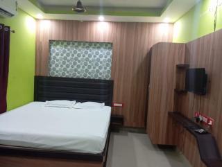 Subharaj palace and restaurant - - 8