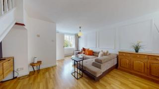 3 Bed House with parking and garden near Tower Bridge - 1