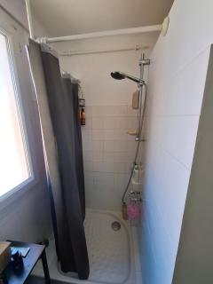 Lumineux T2 rue sainte avec vue sur le port - 1