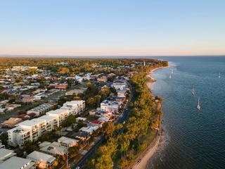 3 Bedroom Penthouse-Short Walk to Sandstone Point - 2