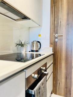 Luxury Suite at Cantonments - 4