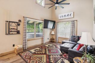 Mountain Cabin Getaway Jacuzzi & Stunning Views cabin - 9