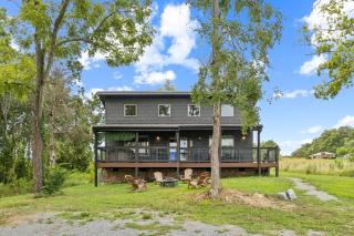 Mountain Cabin Getaway Jacuzzi & Stunning Views cabin - 2