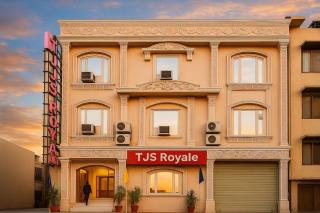 Hotel TJS Royale, Karol Bagh, 2 Mins from Metro - New Delhi - 9