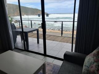 Smalstaan Upstairs in Herold's Bay - George - 5