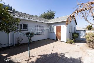 Midrand Premium Villa at Noordwyk - Midrand - 4