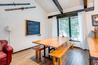 Happy Daze Big Space Near Village Hot Tub 38L-194 - 4