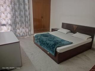 Aadarani Guest House - New Delhi - 5