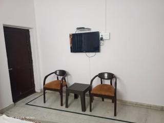 Aadarani Guest House - New Delhi - 3